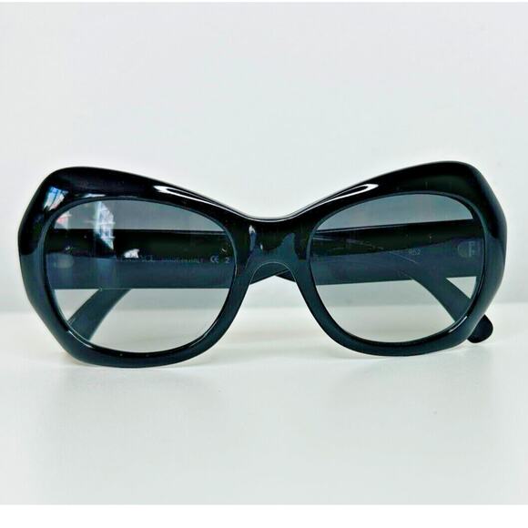 Vintage 80's Versace Black Modified Cat Eye Gray Lense Sunglasses MOD737COL852 - Picture 1 of 12